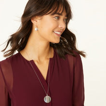 Load image into Gallery viewer, Mingle Disc Necklace