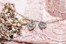 Load image into Gallery viewer, One Heart Short Necklace